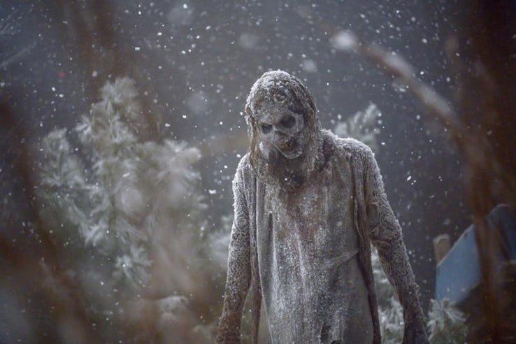 Check Out These Wintry Photos From The Season Finale Of The Walking Dead