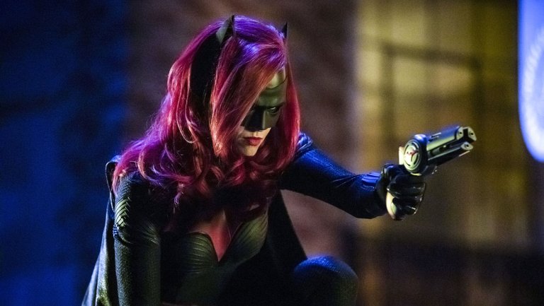 The CW Officially Picks Up Batwoman & Releases First Teaser