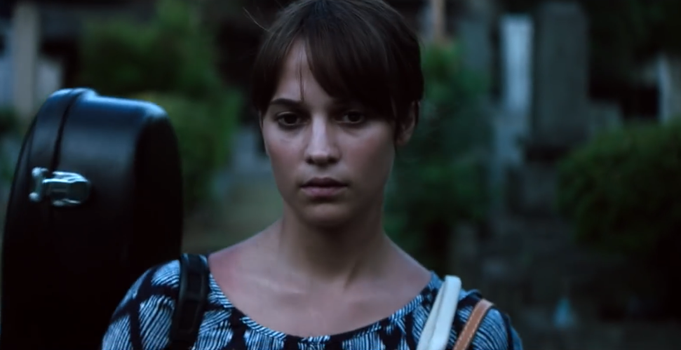 Netflix’s Earthquake Bird Trailer: Alicia Vikander Is In Japan In This New Thriller