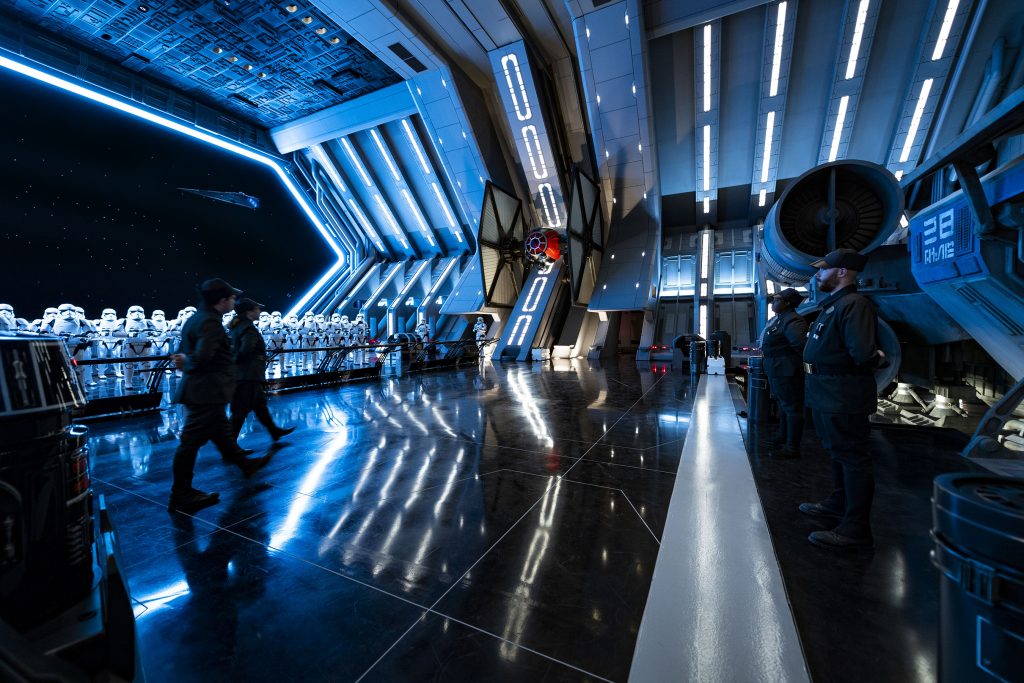 Star Wars Galaxy's Edge Rise of the Resistance