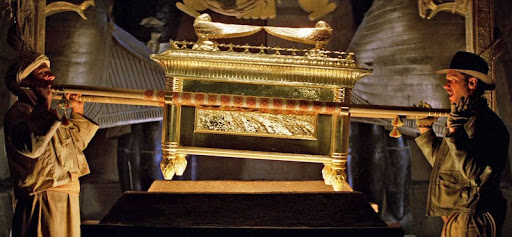 Prototype Ark Of The Covenant From Raiders Of The Lost Ark Shows Up On Antiques Roadshow