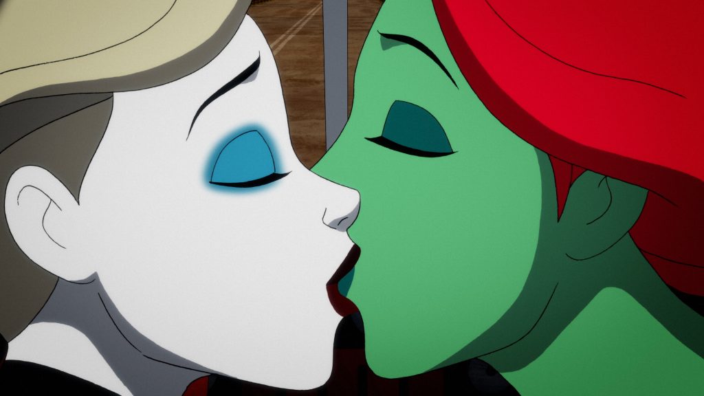 Harley Quinn & Ivy Share A Kiss