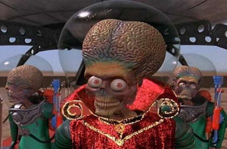 Mars Attacks! Is A Tim Burton B Movie Classic  | 50 B Movies To See Before You Die