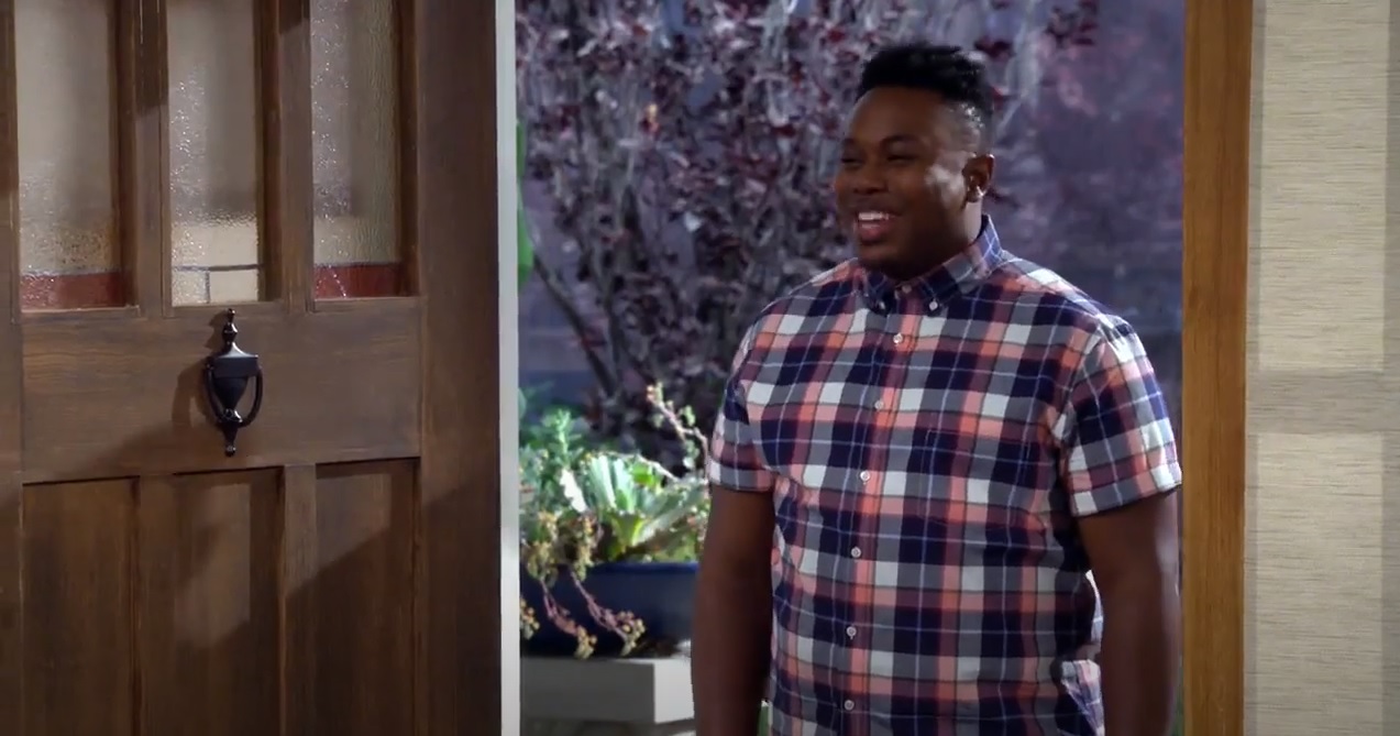 Marcel Spears Talks Family Sitcom in CBS’ The Neighborhood [Exclusive Interview]
