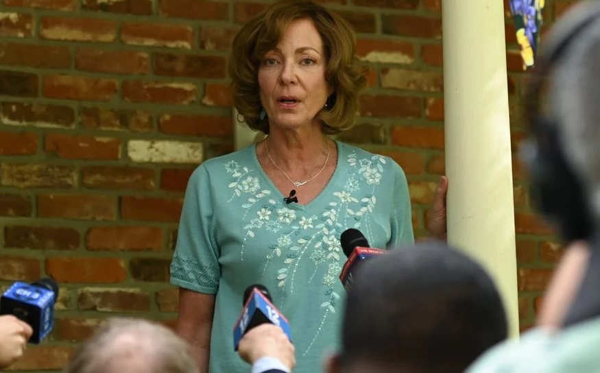 Allison Janney on Being In A Dark Comedy with Breaking News in Yuba County [Exclusive Interview]