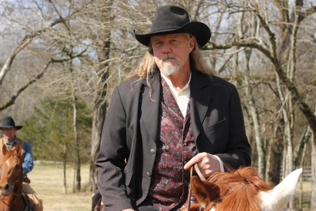 Trace Adkins in Desperate Riders