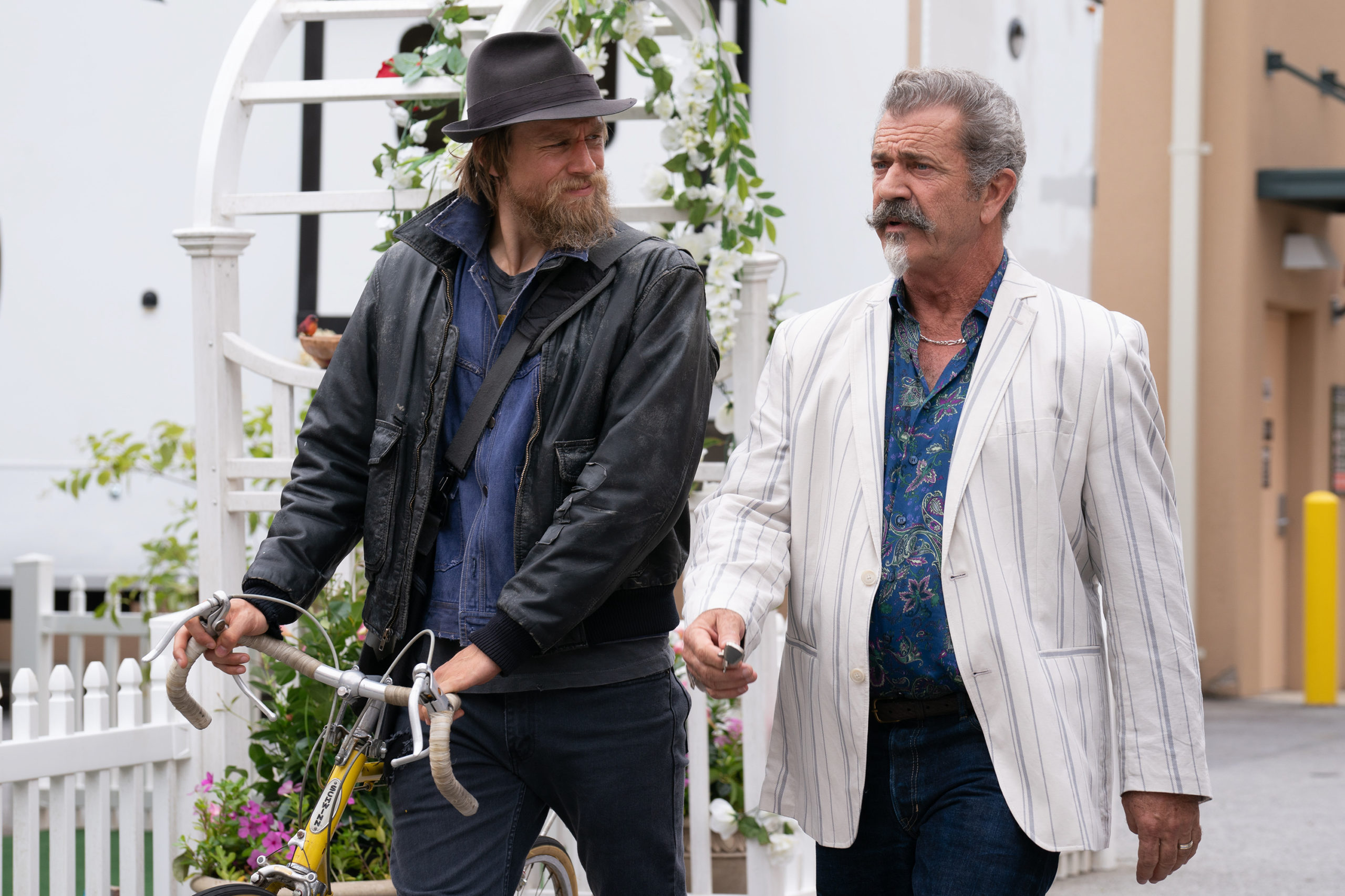Charlie Hunnam and Mel Gibson in Last Looks