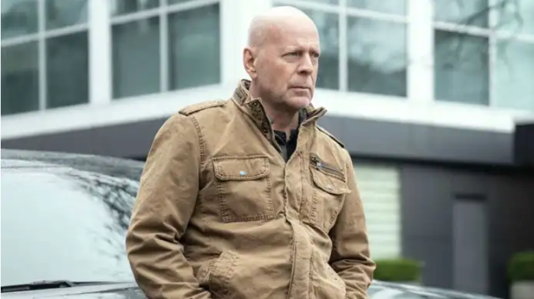 Bruce Willis in Detective Knight: Redemption