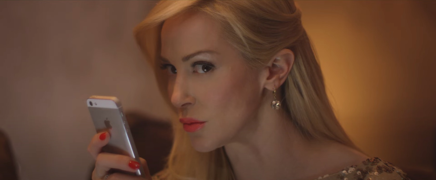 Chick Flick | Louise Linton on the Comedy of Online Dating