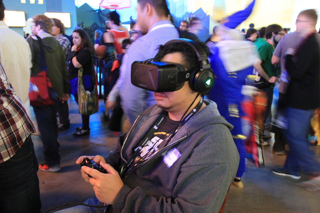 Virtual Reality Gaming: Immersive Experiences Redefining Play