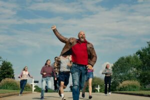 Folks here's my Peacemaker Season 2 E06 review and this is the one where the cat is finally out the bag for our characters and the audience.